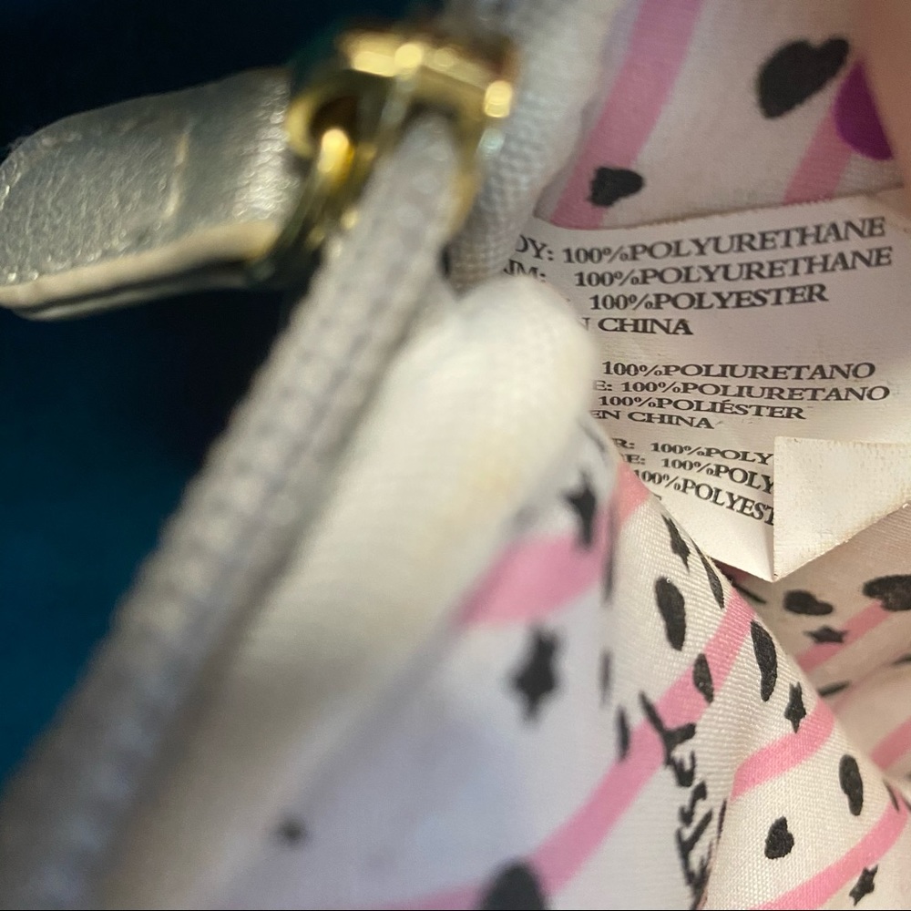 Betsey Johnson Shark Wristlet - Picture 5 of 9